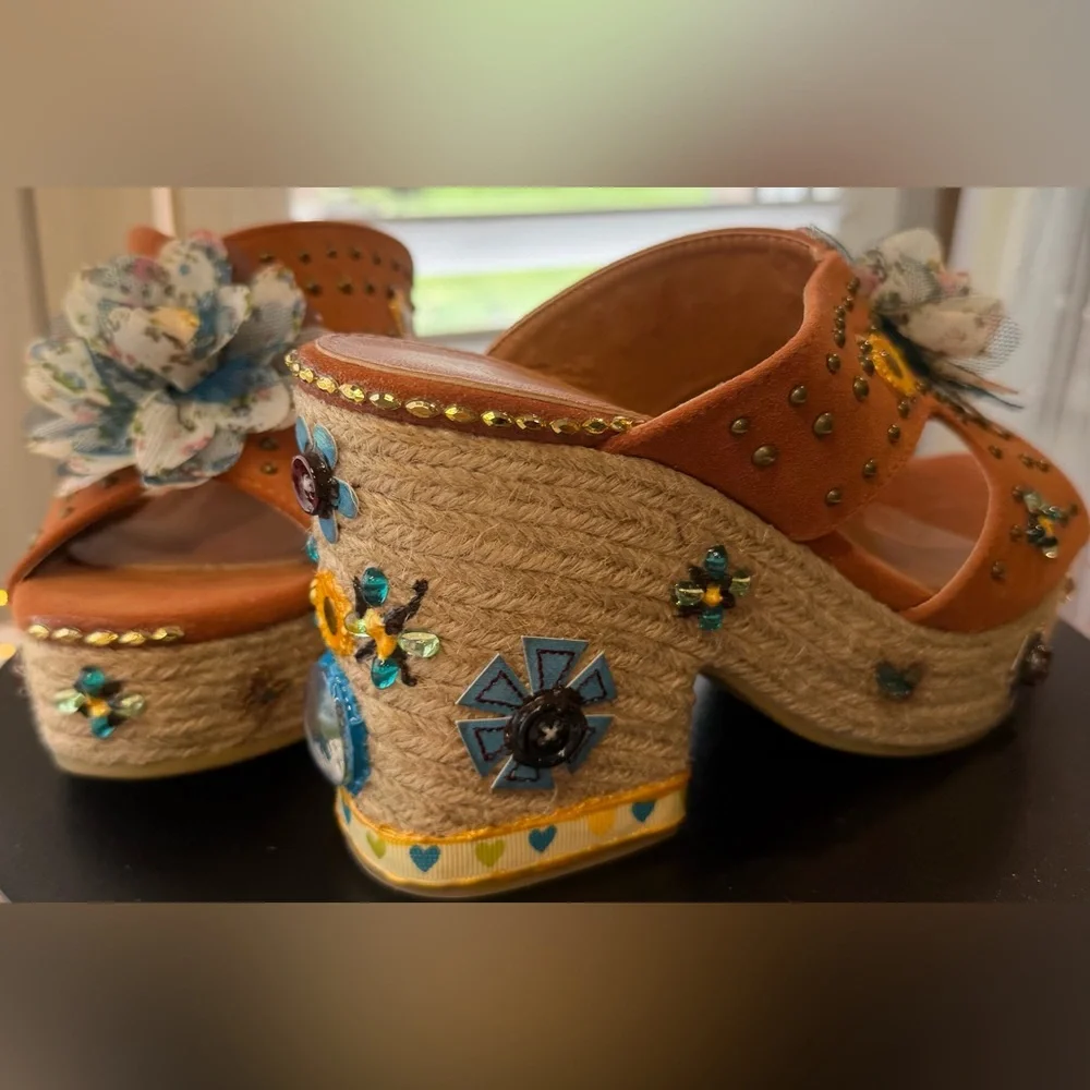 Hand Embellished Statement Platform Sandals w/ Floral Appliqué Western Theme 7.5